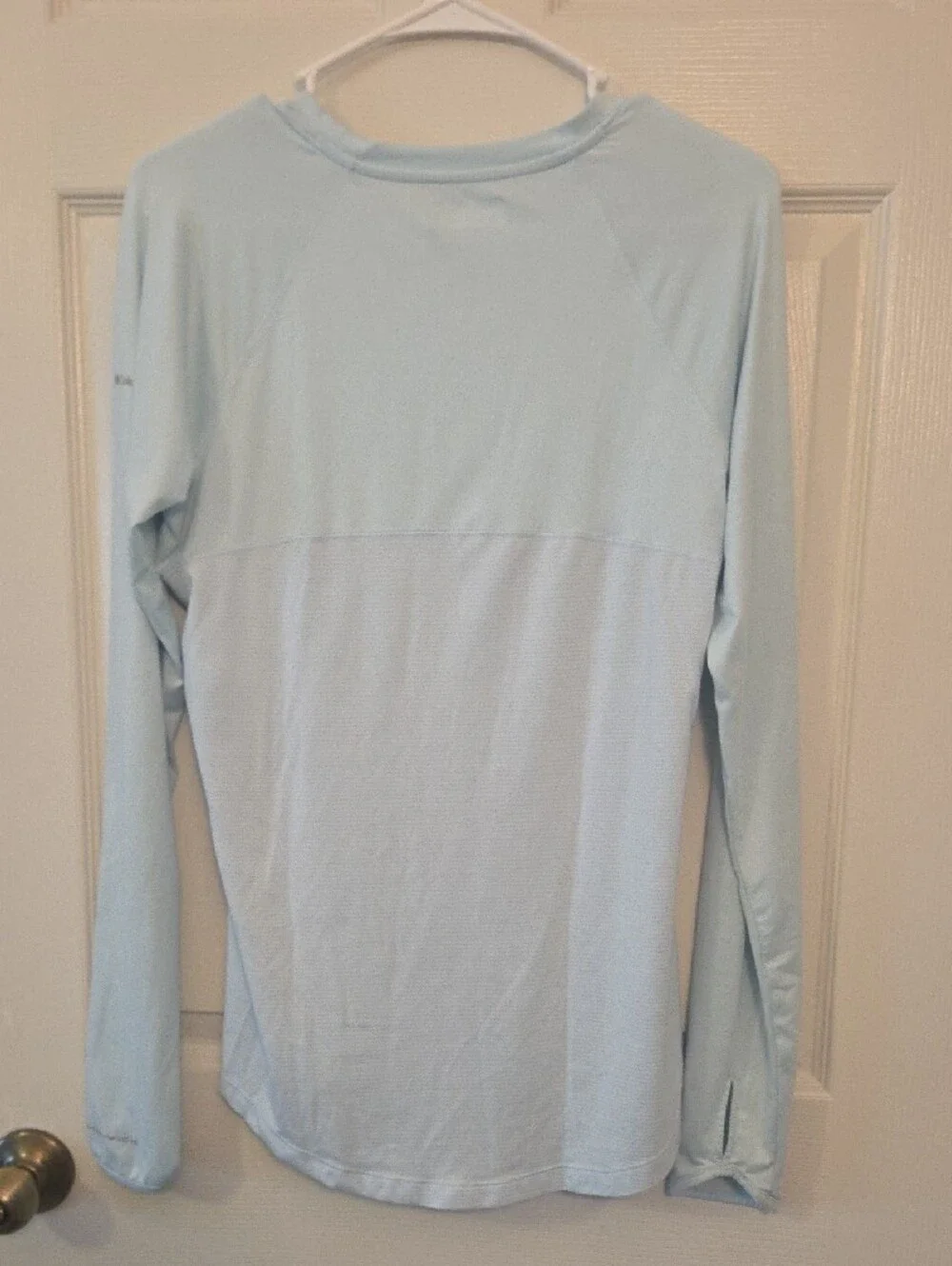 Columbia Light Blue Striped Long-Sleeve Performance Top Size Medium